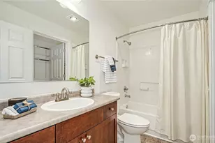 25025 SE Klahanie Blvd, Sammamish, WA 98029 - Photo 16