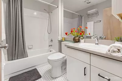 2030 Western Avenue #701, Seattle, WA 98121 - Photo 14