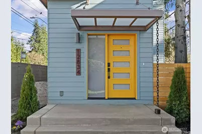 12834 Ashworth Avenue N, Seattle, WA 98133 - Photo 2