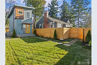 12834 Ashworth Avenue N, Seattle, WA 98133 - Photo 32