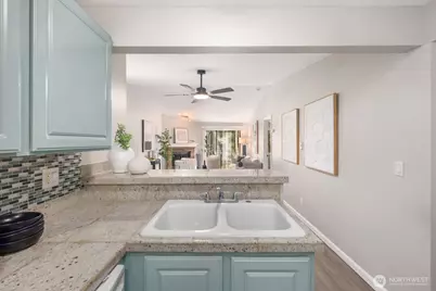 10014 NE 127th Place #A201, Kirkland, WA 98034 - Photo 14