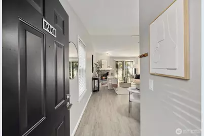 10014 NE 127th Place #A201, Kirkland, WA 98034 - Photo 4