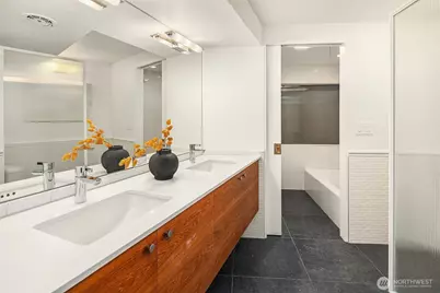 5323 NE 42nd Street, Seattle, WA 98105 - Photo 28