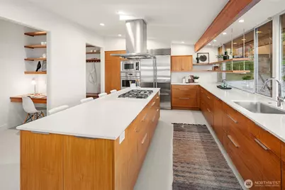 5323 NE 42nd Street, Seattle, WA 98105 - Photo 10