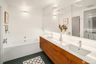 5323 NE 42nd Street, Seattle, WA 98105 - Photo 18