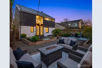 5221 37th Avenue NE, Seattle, WA 98015 - Photo 2