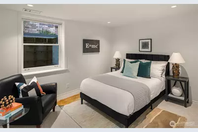 5221 37th Avenue NE, Seattle, WA 98015 - Photo 24