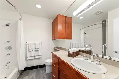 321 E Thomas Street #303, Seattle, WA 98102 - Photo 14