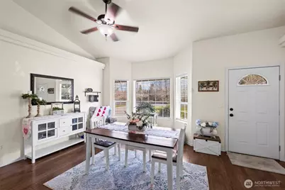 810 Cody Street SE, Rainier, WA 98576 - Photo 2