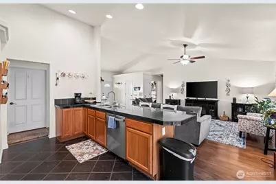 810 Cody Street SE, Rainier, WA 98576 - Photo 10