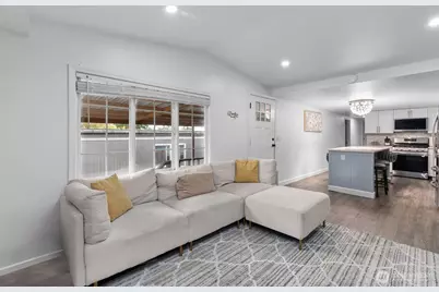 23708 Locust Way #23, Bothell, WA 98021 - Photo 2