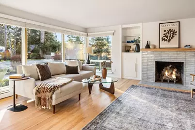 8611 Holly Lane, Edmonds, WA 98026 - Photo 6