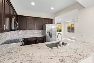 18704 109 Ln SE, Renton, WA 98055 - Photo 12