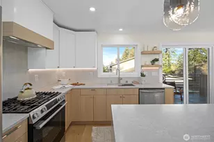 1424 150th Ave SE, Bellevue, WA 98007 - Photo 10