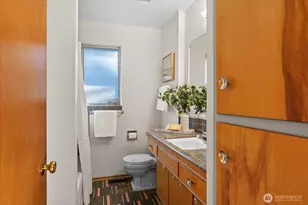 323 NW 202nd St, Shoreline, WA 98177 - Photo 18