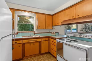 323 NW 202nd St, Shoreline, WA 98177 - Photo 12