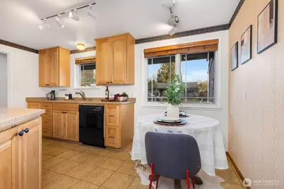 15727 2nd Ave NW, Shoreline, WA 98177 - Photo 8