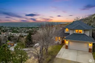 222 Austin Ave, Wenatchee, WA 98801 - Photo 1