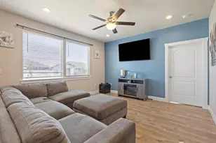 1105 E Olympia Street E, Othello, WA 99344 - Photo 2