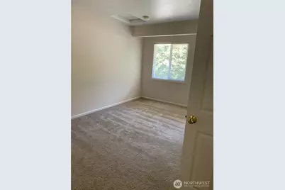 13820 SE Newport Way, Bellevue, WA 98006 - Photo 12