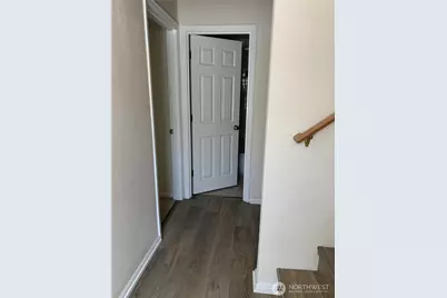 13820 SE Newport Way, Bellevue, WA 98006 - Photo 10