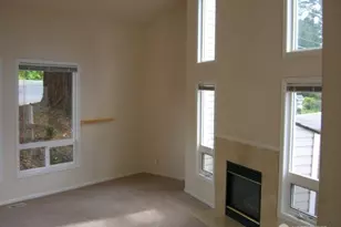 13820 SE Newport Way, Bellevue, WA 98006 - Photo 18