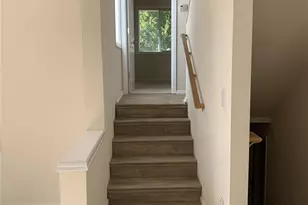 13820 SE Newport Way, Bellevue, WA 98006 - Photo 8