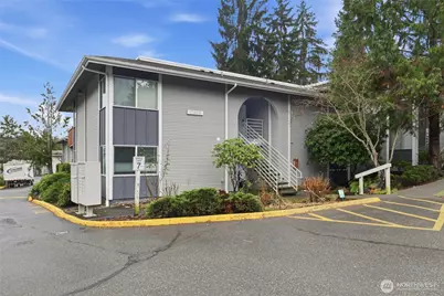 17203 NE 45th Street #47, Redmond, WA 98052 - Photo 2