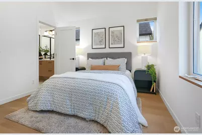 10344 Wallingford Avenue N, Seattle, WA 98133 - Photo 18