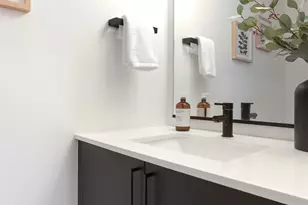 10344 Wallingford Ave N, Seattle, WA 98133 - Photo 14