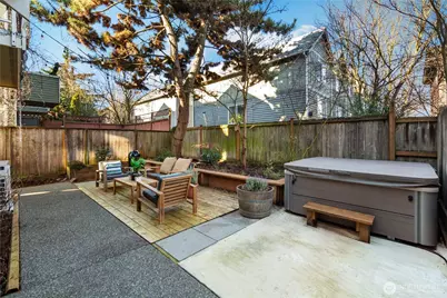 734 N 92nd Street #A, Seattle, WA 98103 - Photo 2