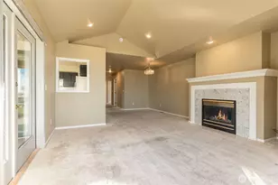 102 W Maberry St, Lynden, WA 98264 - Photo 6