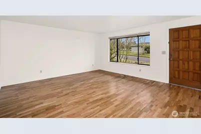 616 S 25th Street, Renton, WA 98055 - Photo 8