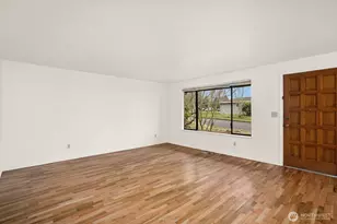 616 S 25th St, Renton, WA 98055 - Photo 8