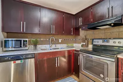 15946 SE 1st Street, Bellevue, WA 98008 - Photo 8