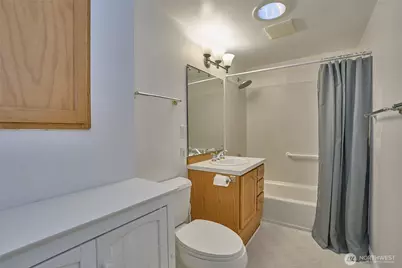 15946 SE 1st Street, Bellevue, WA 98008 - Photo 14