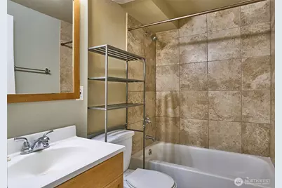 15946 SE 1st Street, Bellevue, WA 98008 - Photo 32