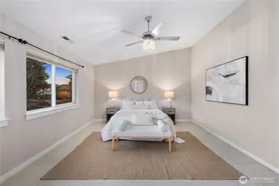 5111 NE 7th Place, Renton, WA 98059 - Photo 32