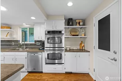 7704 45th Street Ct W, University Place, WA 98466 - Photo 10