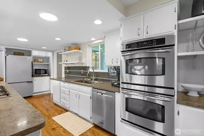 7704 45th Street Ct W, University Place, WA 98466 - Photo 14