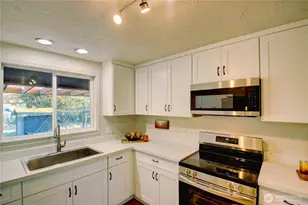 8739 F and S Grade Rd, Sedro Woolley, WA 98284 - Photo 14