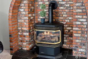 1655 Wheaton St, Raymond, WA 98577 - Photo 10