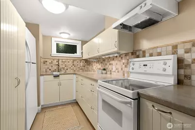 2568 28th Avenue W, Seattle, WA 98199 - Photo 26