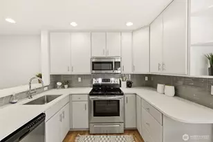 1227 NE 135th St, Seattle, WA 98125 - Photo 8