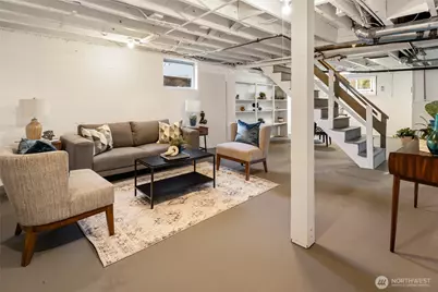 9716 Dayton Avenue N, Seattle, WA 98103 - Photo 18