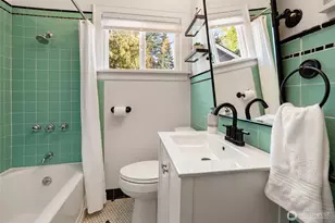 9716 Dayton Ave N, Seattle, WA 98103 - Photo 10