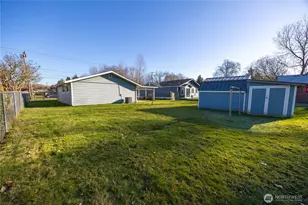 1018 13th St SW, Puyallup, WA 98371 - Photo 24
