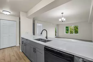 10240 Bridgeport Way SW, Lakewood, WA 98499 - Photo 16