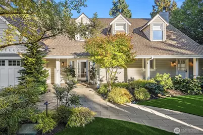 2042 77th Avenue NE, Medina, WA 98039 - Photo 2