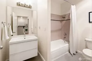 2415 2nd Ave, Seattle, WA 98121 - Photo 18